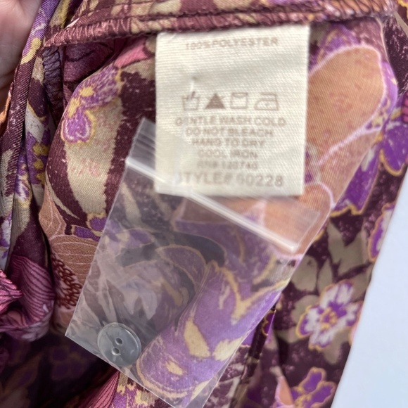 Mystree Floral Pullover Merlot Blouse - Size Large - NWT - Picture 5 of 5